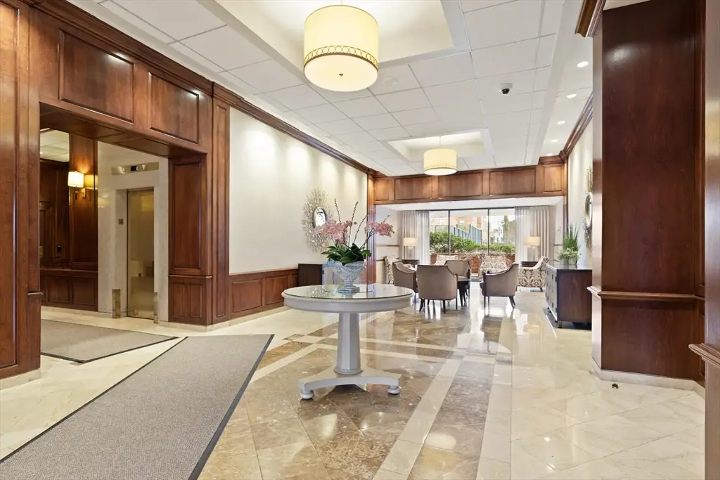 9 Hawthorne Place #2J, Boston, MA 02114 - #1