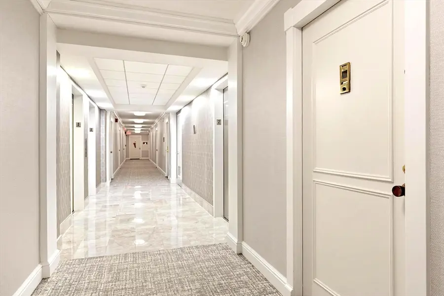 9 Hawthorne Place #2J, Boston, MA 02114 - #3