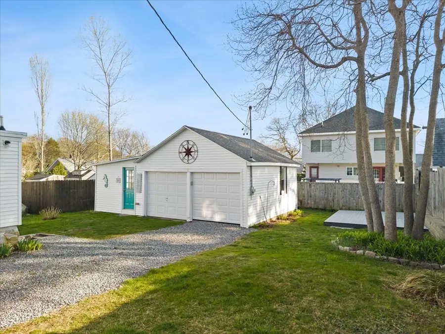 24 Harvard St, Fairhaven, MA 02719 - #3