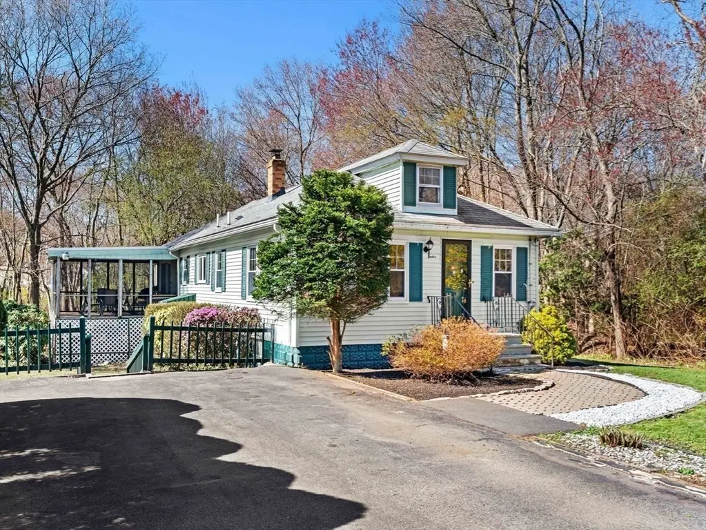 12 Lake Ave, Saugus, MA 01906 - #1