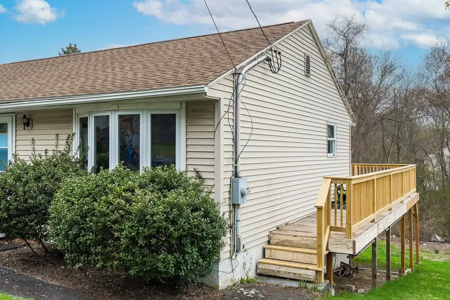 7 Leslie Lane, Millbury, MA 01527 - #3