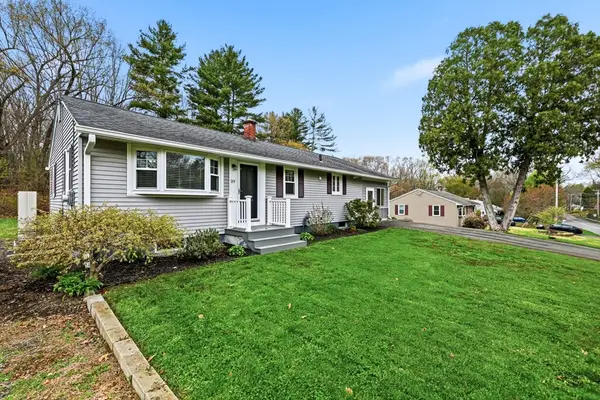 39 Hillside Ave, South Hadley, MA 01075