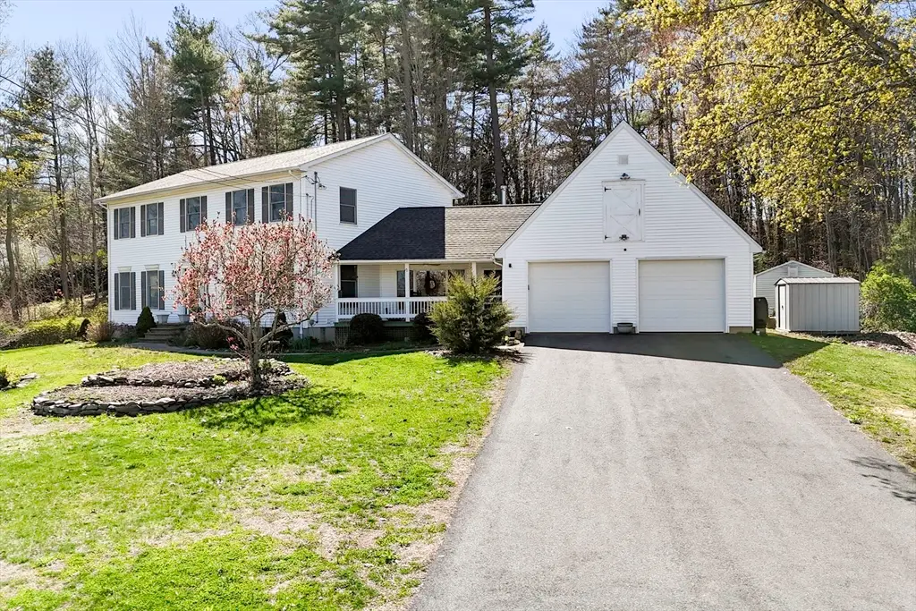 7 Lyman St, Granby, MA 01033 - #1