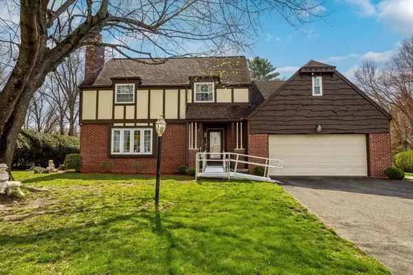 26 Kimberly Dr, South Hadley, MA 01075