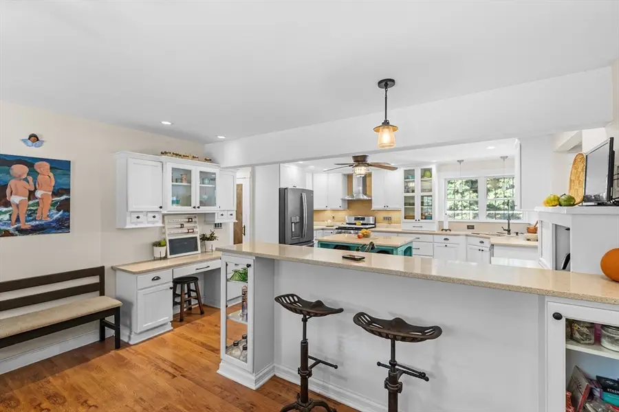 751 Hixville Rd, Dartmouth, MA 02747 - #3