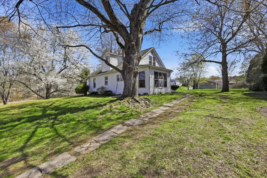 18 Haig Ave, South Hadley, MA 01075 - #2