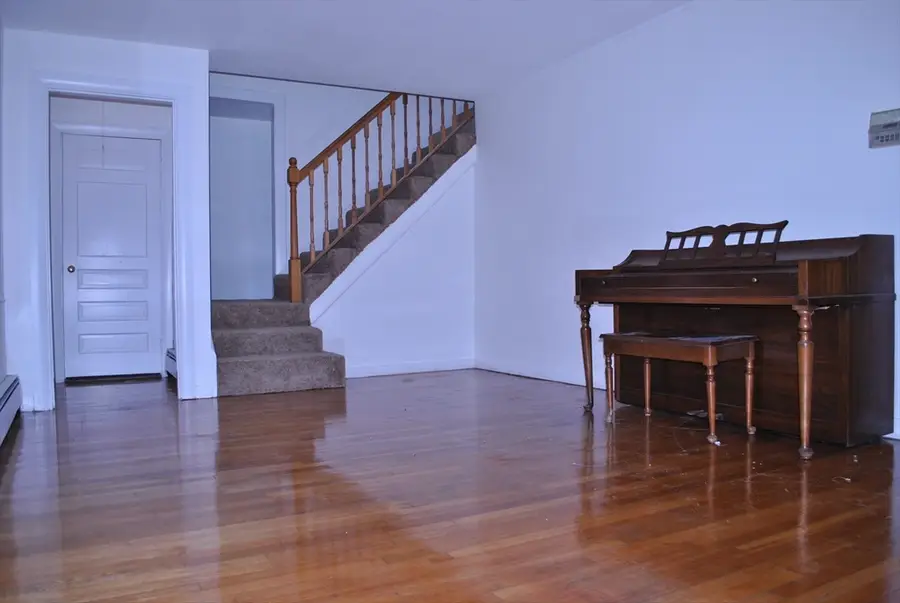 21 Goldsmith Ave, Beverly, MA 01915 - #3