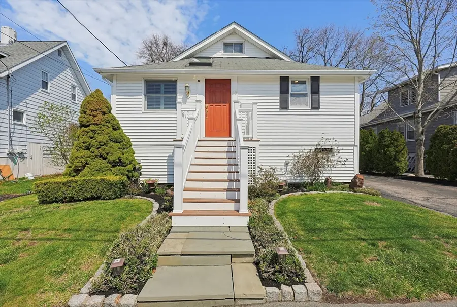 16 Coolidge Ave, Braintree, MA 02184 - #2