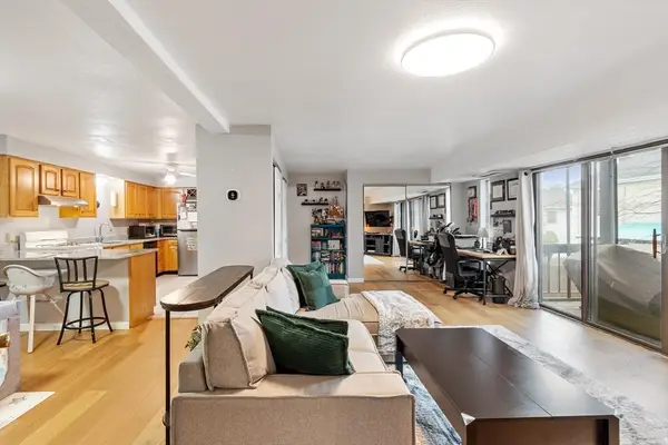 1461 Pawtucket Blvd #D6, Lowell, MA 01854