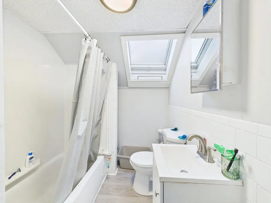 826 County St, New Bedford, MA 02740 - #3