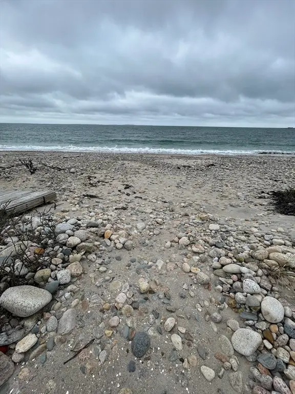 150 E Beach Rd, Westport, MA 02790