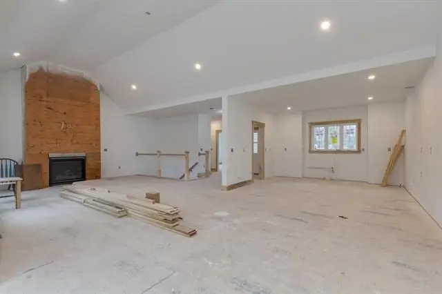 54 Haystack Circle, Pelham, NH 03076 - #2