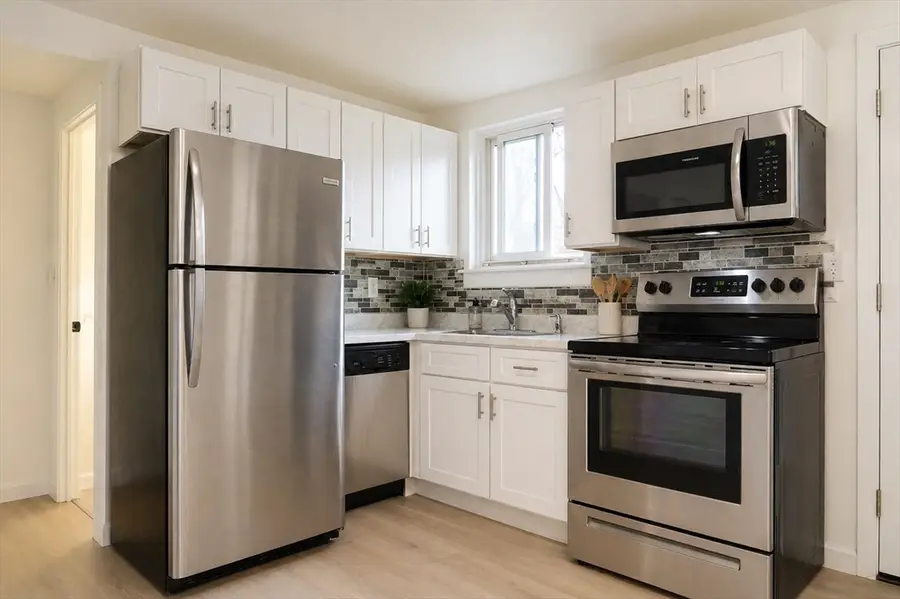 56 Morency St #E, Natick, MA 01702 - #3