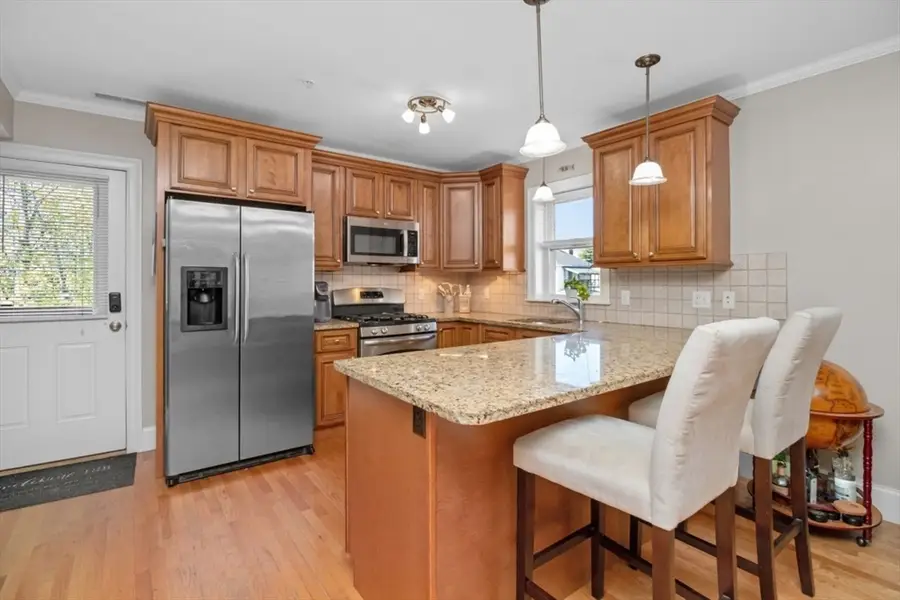 87 Ash St #2-2, Waltham, MA 02453 - #3