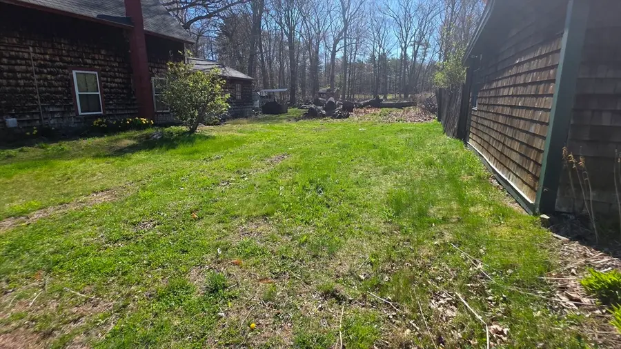 23 Chestnut Ave, Sterling, MA 01564 - #3