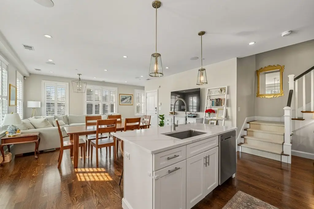 884 Adams St #D, Boston, MA 02124 - #1