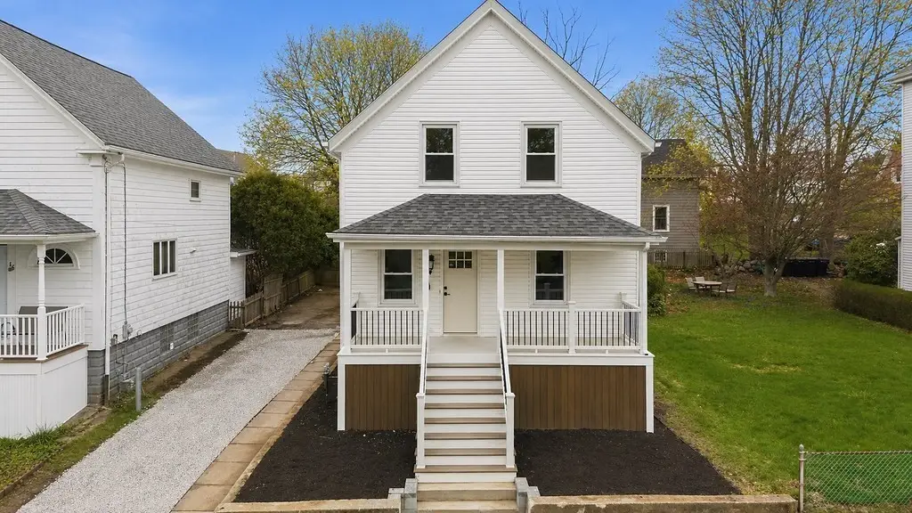 14 Bolton Rd, Dartmouth, MA 02748 - #1