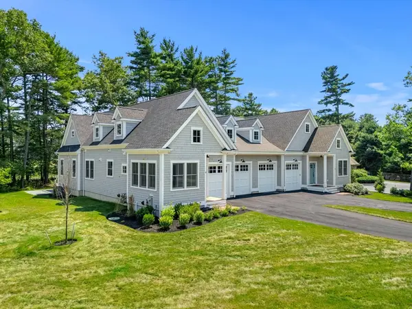 6 Golf Cottage Way, Mattapoisett, MA 02739