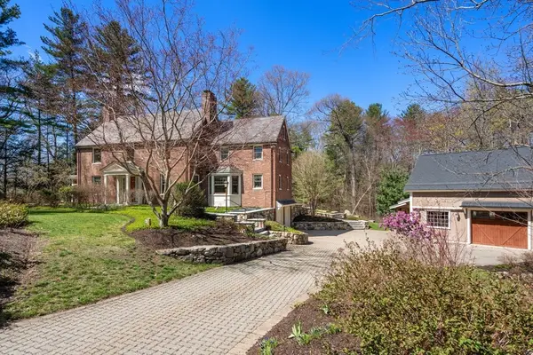 123 Lincoln Road, Lincoln, MA 01773