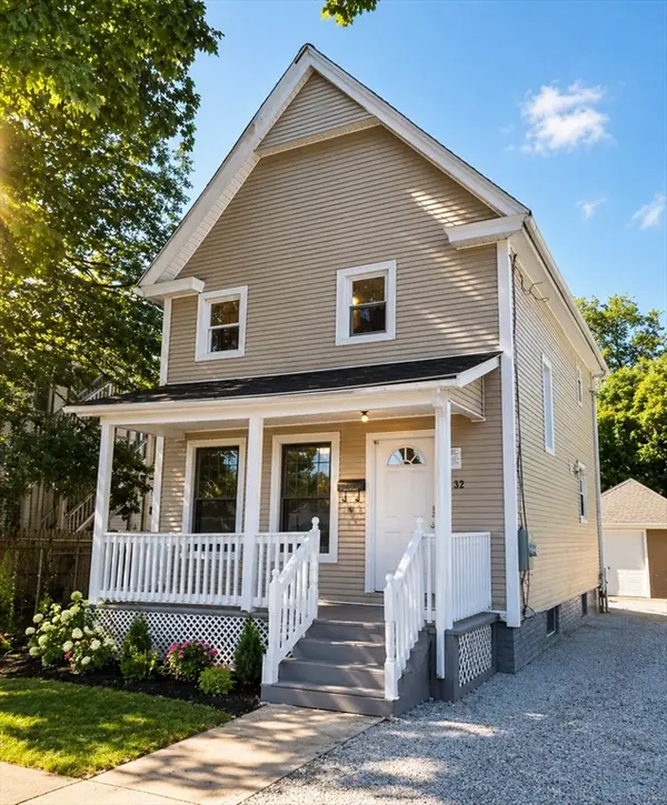 32 Randall Place, Springfield, MA 01108