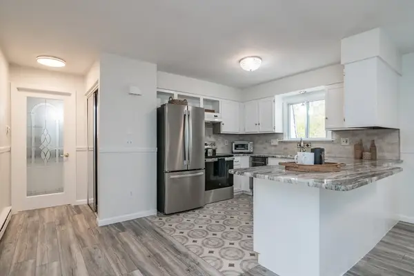 20 Lawrence Ave #32C, South Hadley, MA 01075