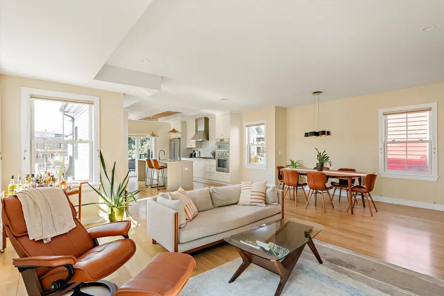 12 Putnam St #B, Somerville, MA 02143 - #3