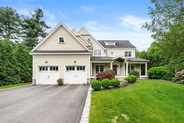 12 Haven St, Dover, MA 02030