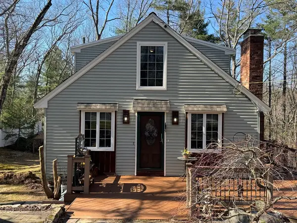 47 Kingsbury Rd, Norfolk, MA 02056