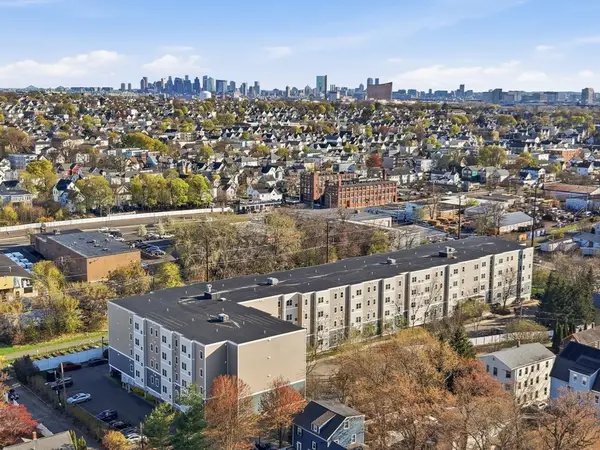 30 Franklin St #327, Malden, MA 02148