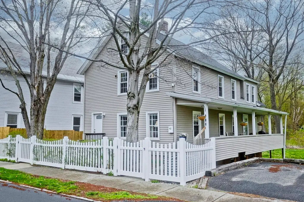 159 Chapman St, Greenfield, MA 01301 - #1