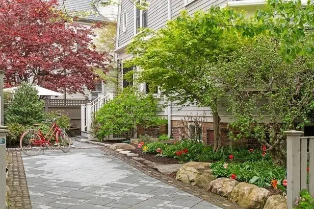 65 Wendell St, Cambridge, MA 02138 - #2