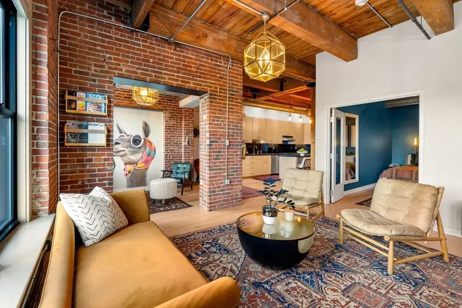 9 W Broadway #210, Boston, MA 02127 - #3