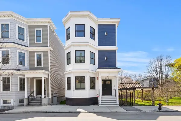 333 Maverick St #2, Boston, MA 02128