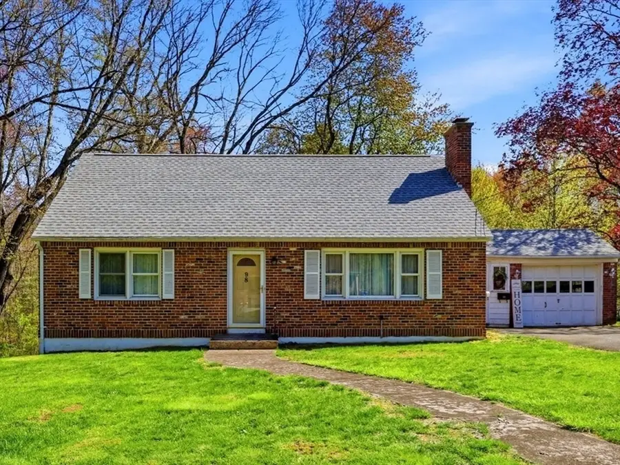 98 Clarence St, West Springfield, MA 01089 - #2
