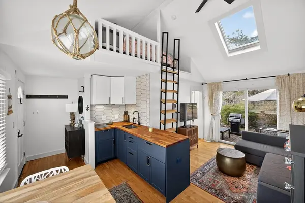 962 Commercial Street #Unit 5, Provincetown, MA 02657