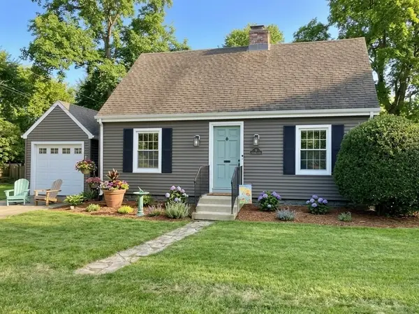 8 Birmingham Rd, Worcester, MA 01606