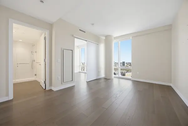 188 Brookline Ave #19D, Boston, MA 02215