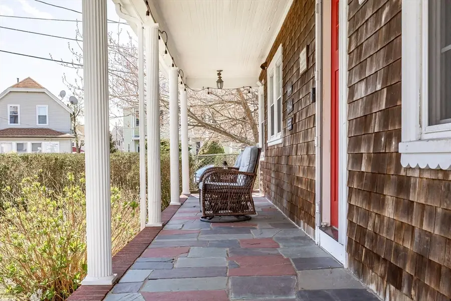 25 Gosnold St, New Bedford, MA 02740 - #3