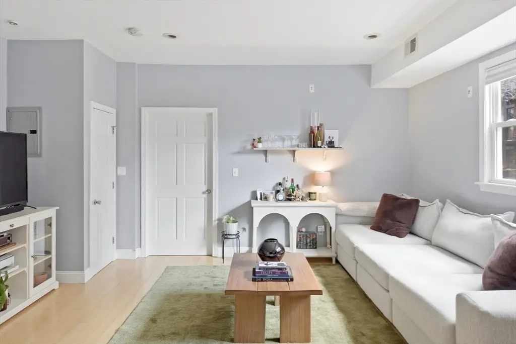 135 I St #A, Boston, MA 02127 - #1