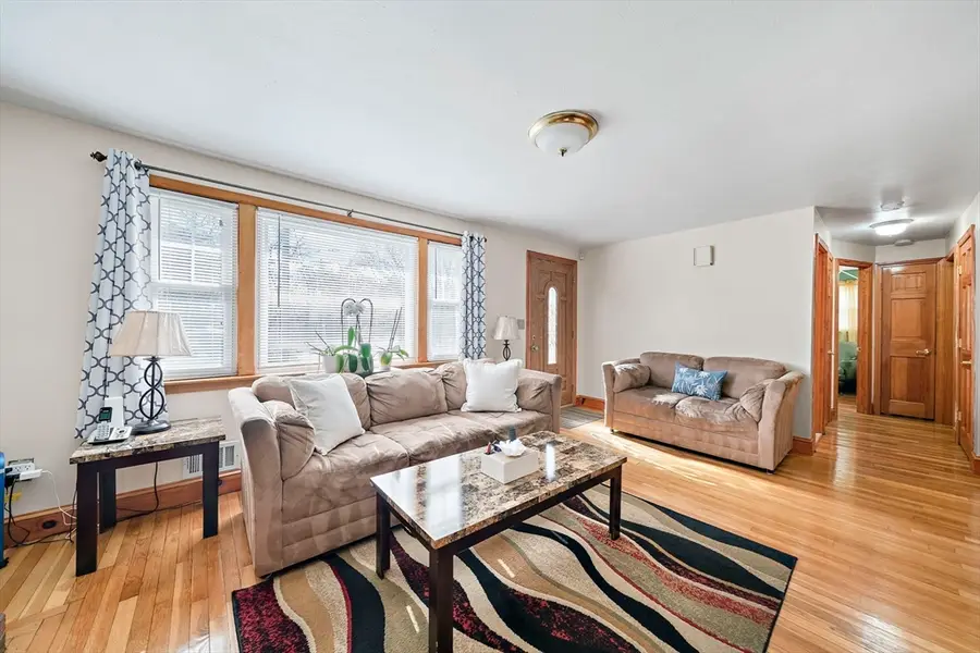 7 Oakwood Ave, Randolph, MA 02368 - #2