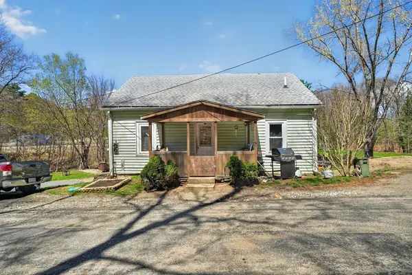 3 Hog Hollow Rd, Buckland, MA 01370