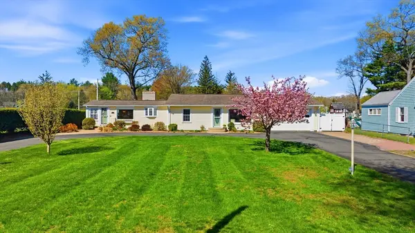 40 Pittroff Avenue, South Hadley, MA 01075