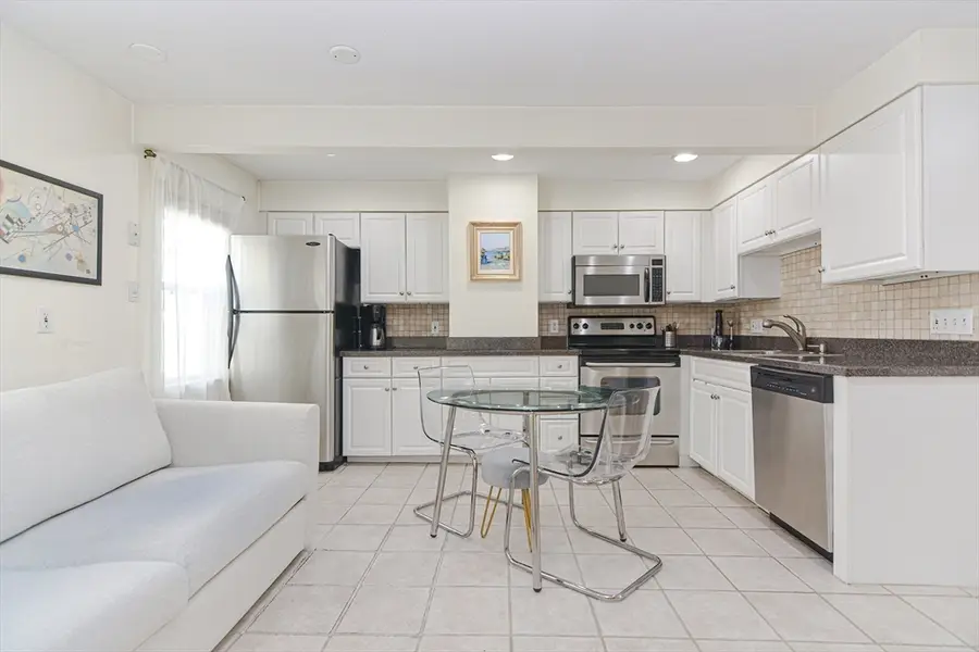 11 Emmet St, Boston, MA 02127 - #2