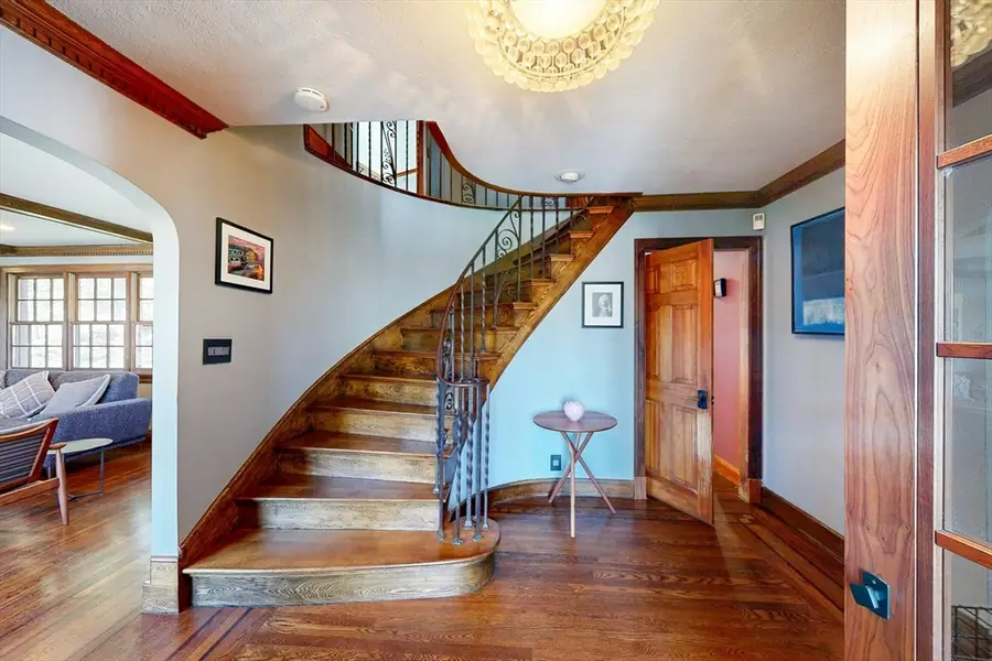 32 Alberta, Chestnut Hill, MA 02467 - #2