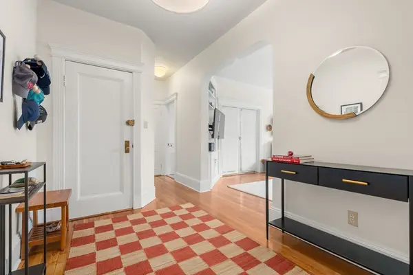 89 Mason Terr #3, Brookline, MA 02446