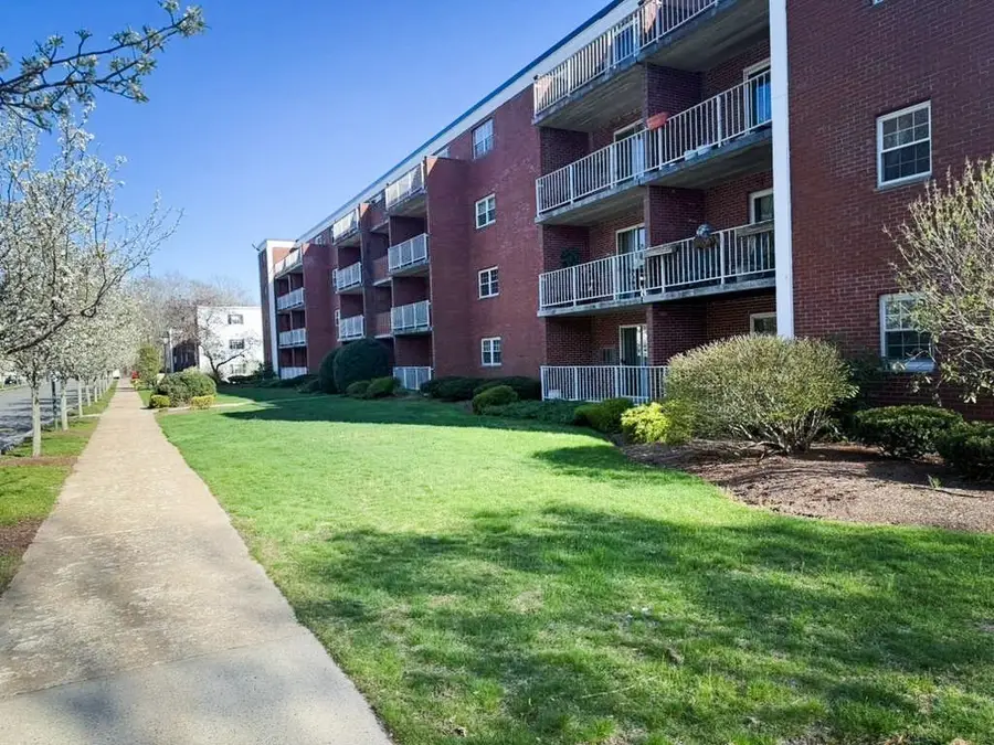 50 Webster St #104, Weymouth, MA 02190 - #2