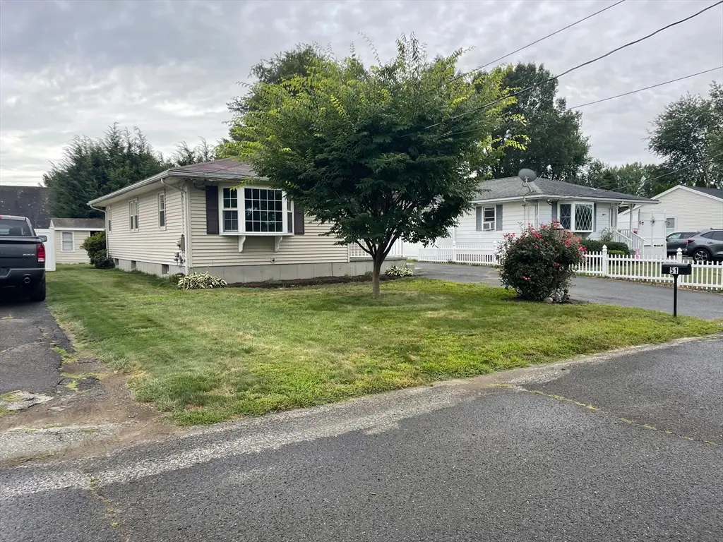 51 Beaumont Ave, Chicopee, MA 01013 - #1