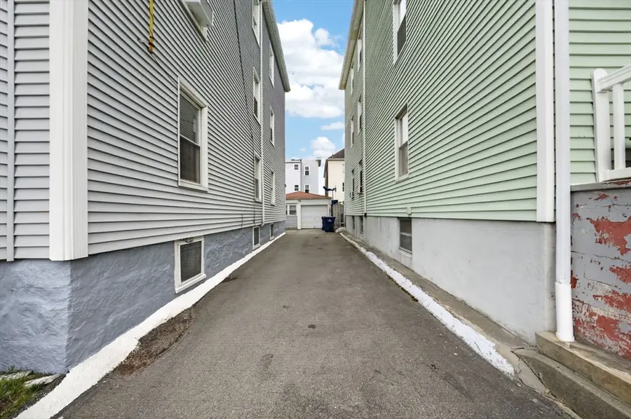 187 David St, New Bedford, MA 02744 - #3