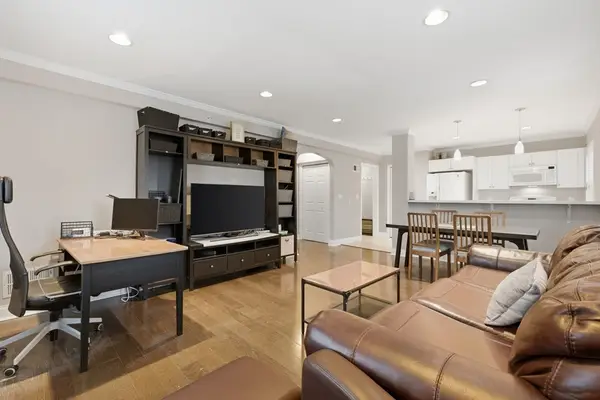 27 Commonwealth #1, Newton, MA 02467