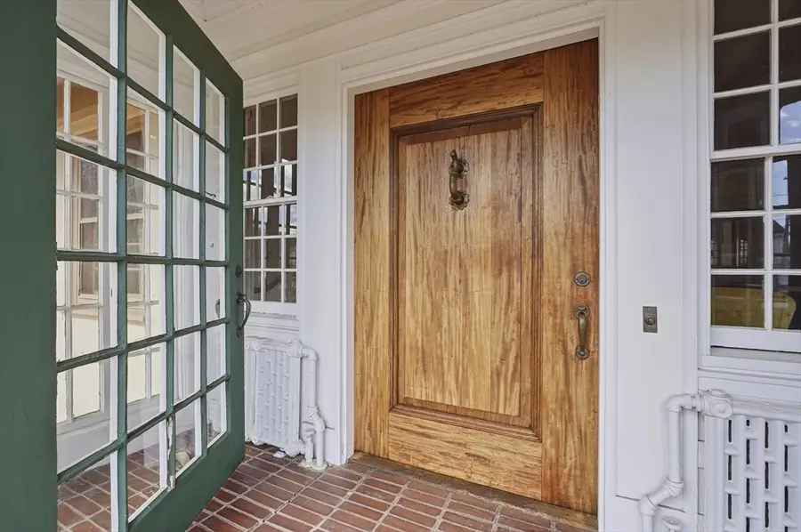 372 Main St, Amesbury, MA 01913 - #3